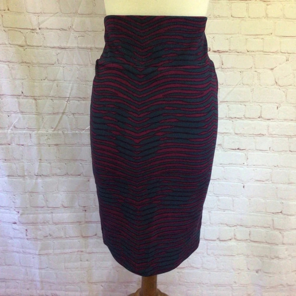 LuLaRoe Purple and Blue Wavy Stripes Skirt - Size Small - Picture 4 of 6